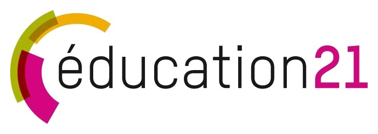 Logo con la scritta «éducation 21» e un motivo semicircolare colorato nei toni del verde, dell’arancione, del giallo e del rosa.